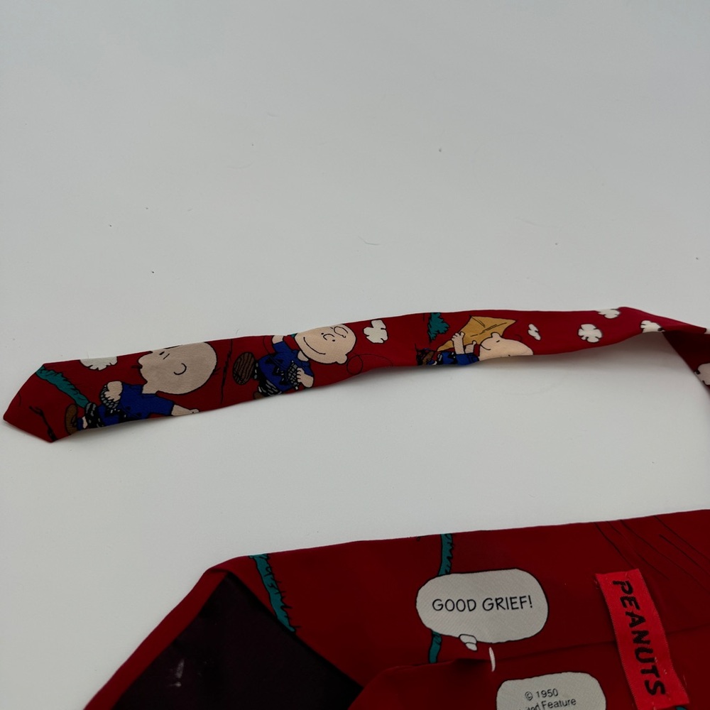 Peanuts Vibrant Red Tie with Fun Characters - Picture 3 of 3